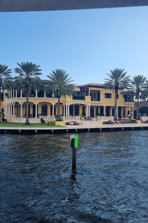 Fort Lauderdale: Millionaire's Row Cruise with Drinks - Cruising the New River