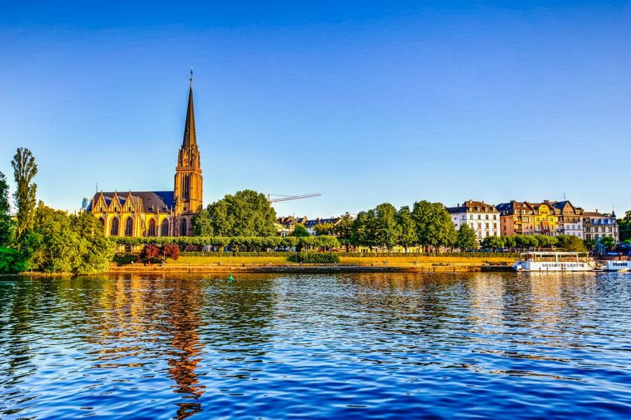 Frankfurt: River Main Sightseeing Cruise with Commentary - Practical ways to make the trip better