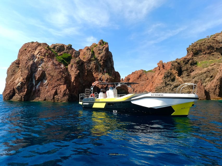 Fréjus : Esterel Calanques Cruise (Comfort Boat) + Swim Stop - Who will enjoy this trip most