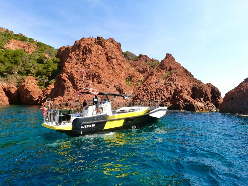 Fréjus : Esterel Calanques Cruise (Comfort Boat) + Swim Stop - Practical preparation for the quay