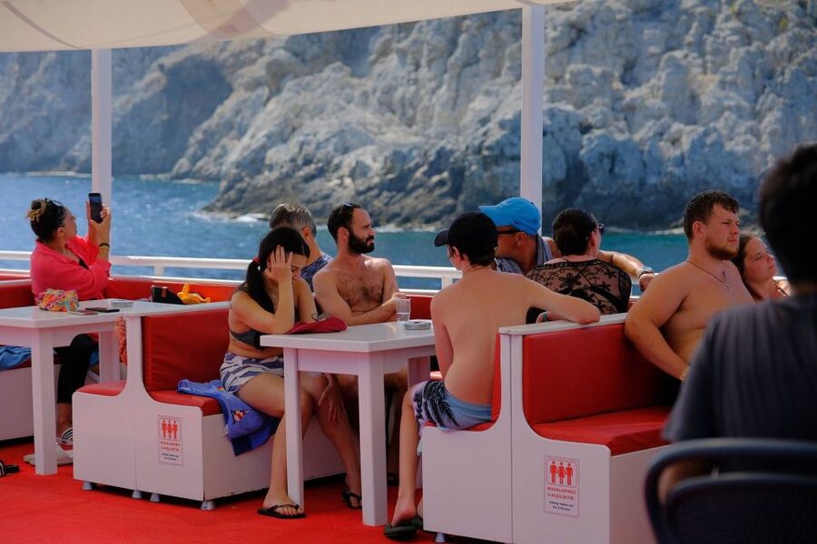 From Alanya: Boat Tour with Unlimited Soft Drinks and Lunch - Devil’s Cave and the final swim