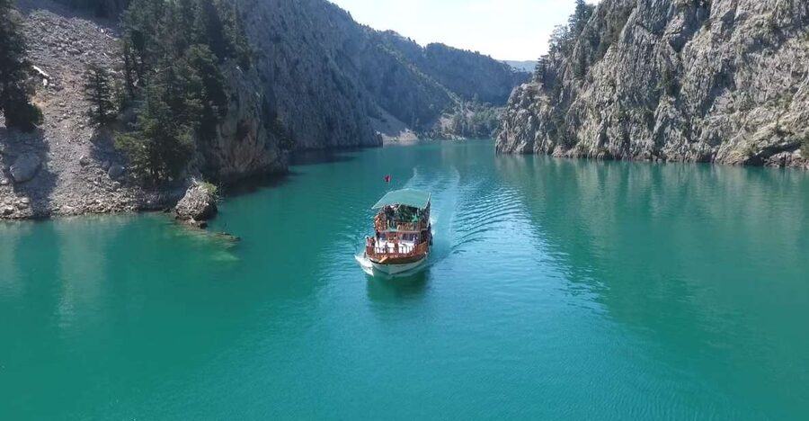From Alanya: Green Canyon Day Trip with Lunch and Boat Ride - Lunch above the reservoir