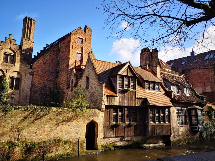 From Amsterdam: Bruges Day Trip in English with Boat Option - Minnewater and Begijnhof: Bruges begins gently