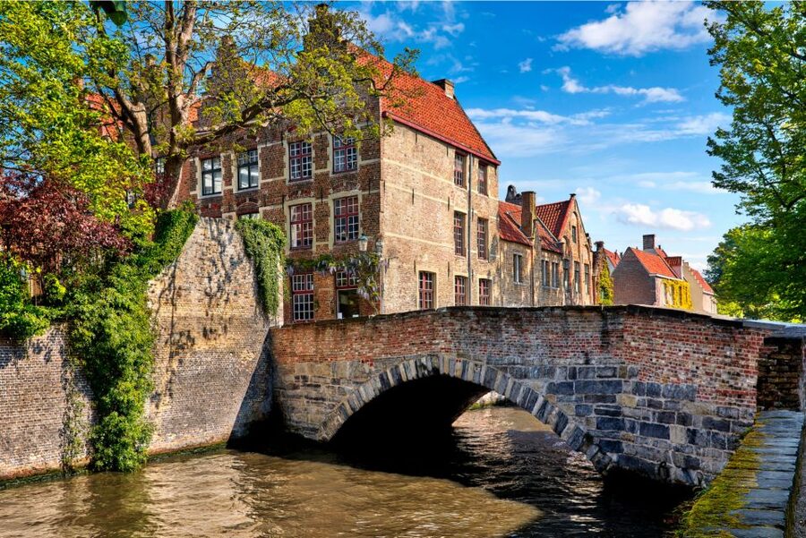 From Amsterdam: Bruges Day Trip in English with Boat Option - The return to Amsterdam