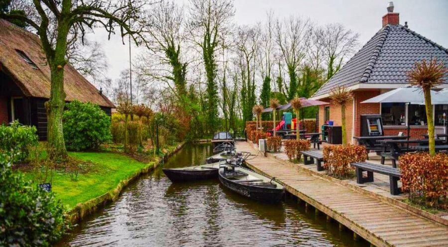 From Amsterdam: Giethoorn Guided Day Trip with Canal Cruise - Is $80 a fair price?