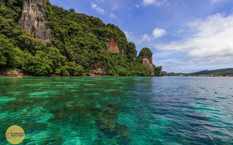 From Ao Nang: Phi Phi Islands Day Tour by Boat with Lunch - Phi Phi Don combines lunch, shopping, and a longer pause