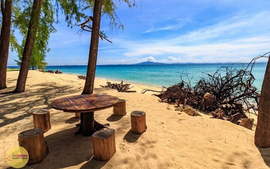 From Ao Nang: Phi Phi Islands Day Tour by Boat with Lunch - Maya Bay gives you the famous Phi Phi moment