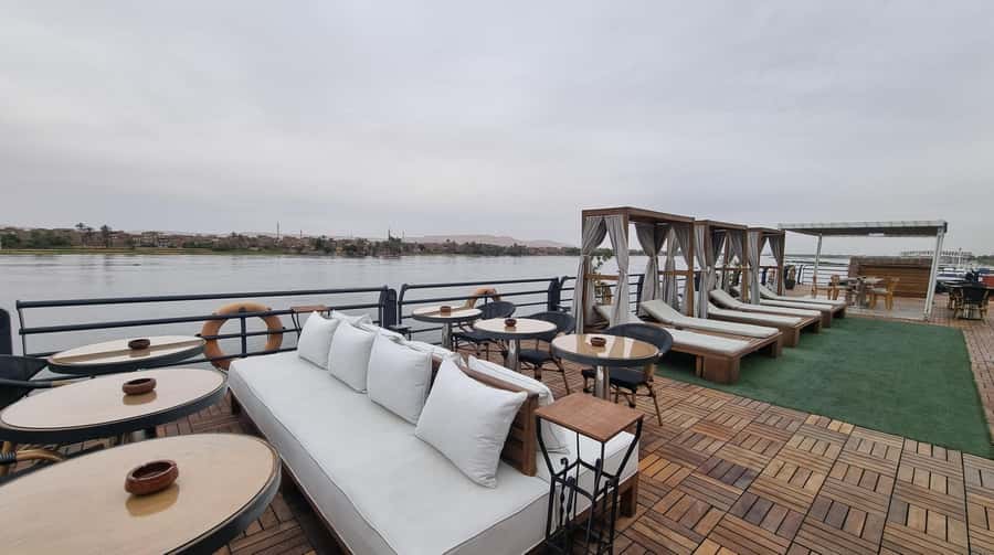 From Aswan: 3-Day Cruise to Luxor with Hot Air Balloon - Day two: Edfu and a slower Nile rhythm