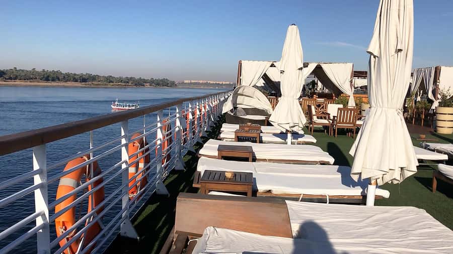 From Aswan: 4-Day Nile Cruise from Aswan to Luxor with Guide - Karnak and Luxor Temple: a powerful finish