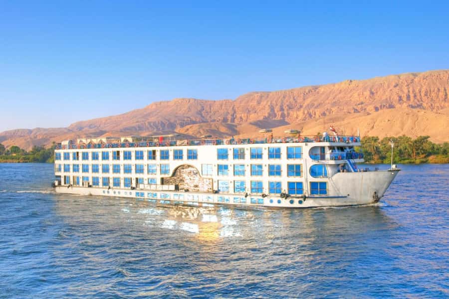 From Aswan: 4-Day Nile Cruise from Aswan to Luxor with Guide - Day 1: Philae Temple and your first night on the Nile