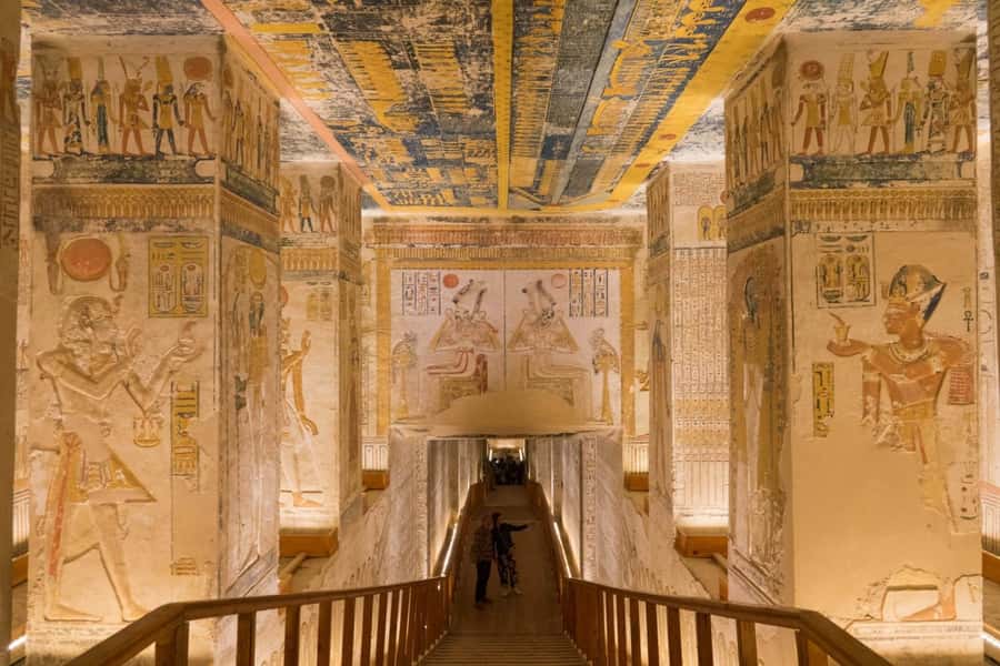 From Aswan:4 Days Nile Cruise Luxor Abu Simbel & Air Balloon - Day 3: Edfu and the long sail to Luxor