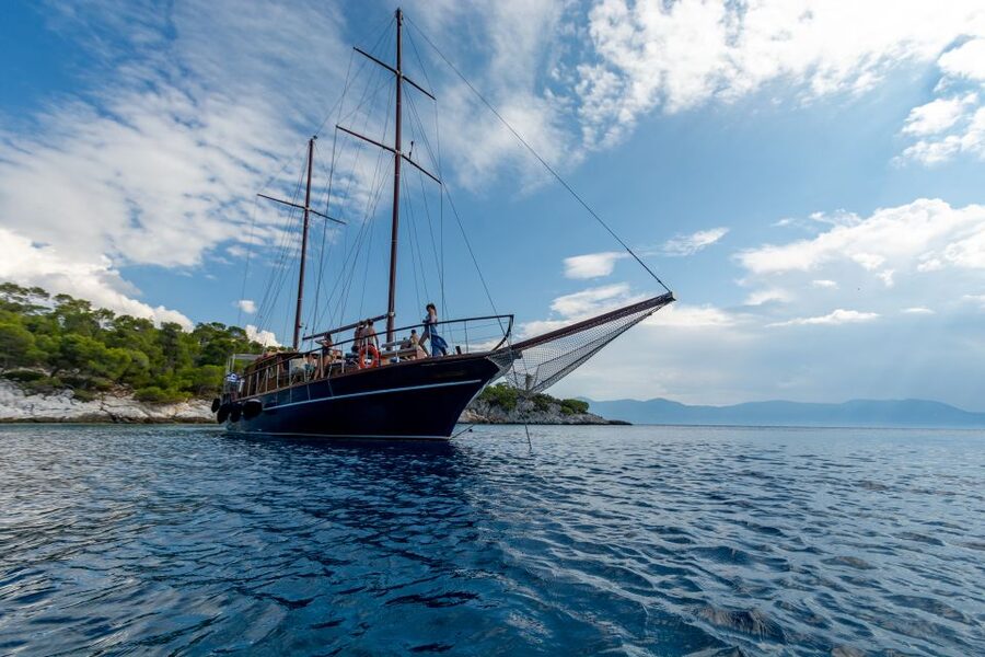 From Athens: Aegina, Agistri and Metopi Day Cruise w/ Lunch - Greek lunch, snacks, and drinks throughout the day