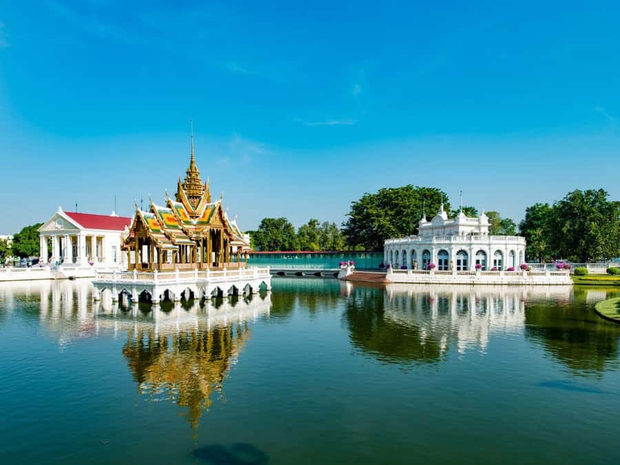 From Bangkok: Ayutthaya Temples and Boat Tour with Lunch - Guides, drivers, and the small-group advantage