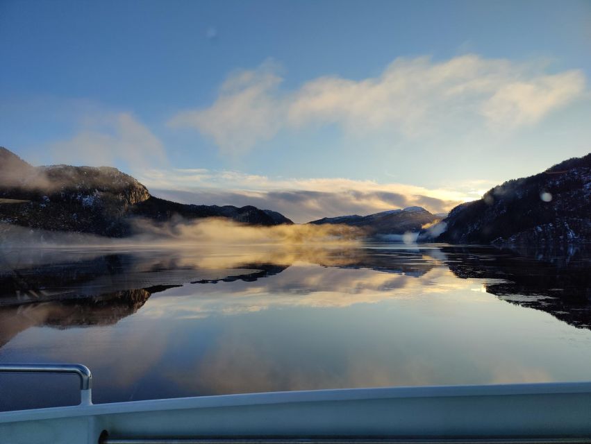 From Bergen: The Original Fjord Cruise to Mostraumen - The waterfall moment