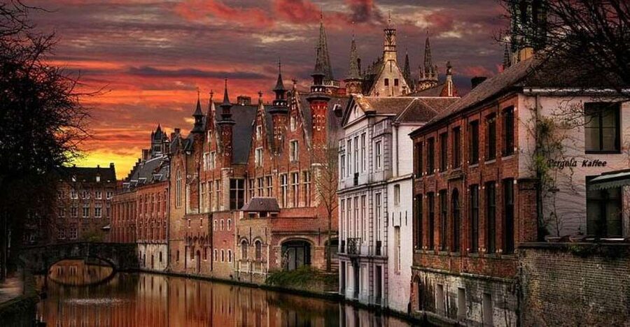 From Brussels: Bruges Day Trip with Boat Tour Option (ES) - Leaving Brussels for Bruges