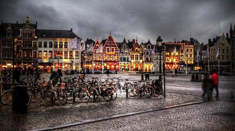 From Brussels: Bruges Day Trip with Boat Tour Option (ES) - FAQ