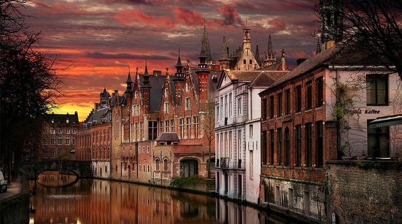 From Brussels: Bruges Day Trip with Boat Tour Option (ES) - What $50 Buys You