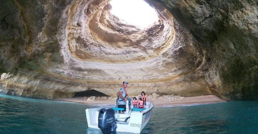 From Carvoeiro: Benagil Caves and Praia da Marinha Boat Trip - The first 15 minutes: Carvoeiro, cliffs, and hidden coves