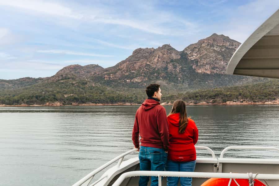 From Coles Bay: Wineglass Bay Cruise with Lunch - Why this cruise gives you a different view of Freycinet