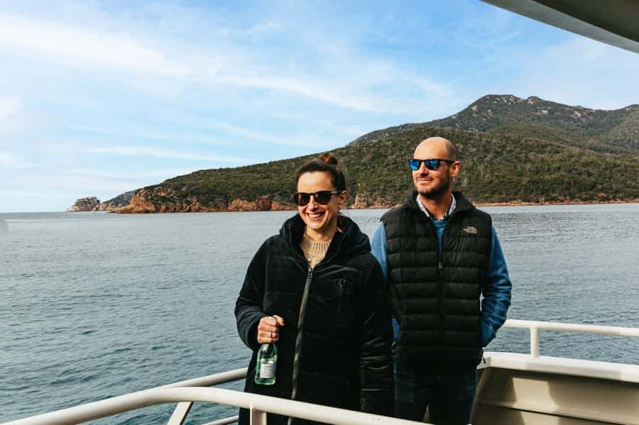 From Coles Bay: Wineglass Bay Cruise with Lunch - Leaving Coles Bay and meeting the coast
