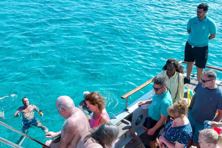 From Corralejo: Lobos Island Boat and Snorkel Activity - La Caldera and the island’s high point
