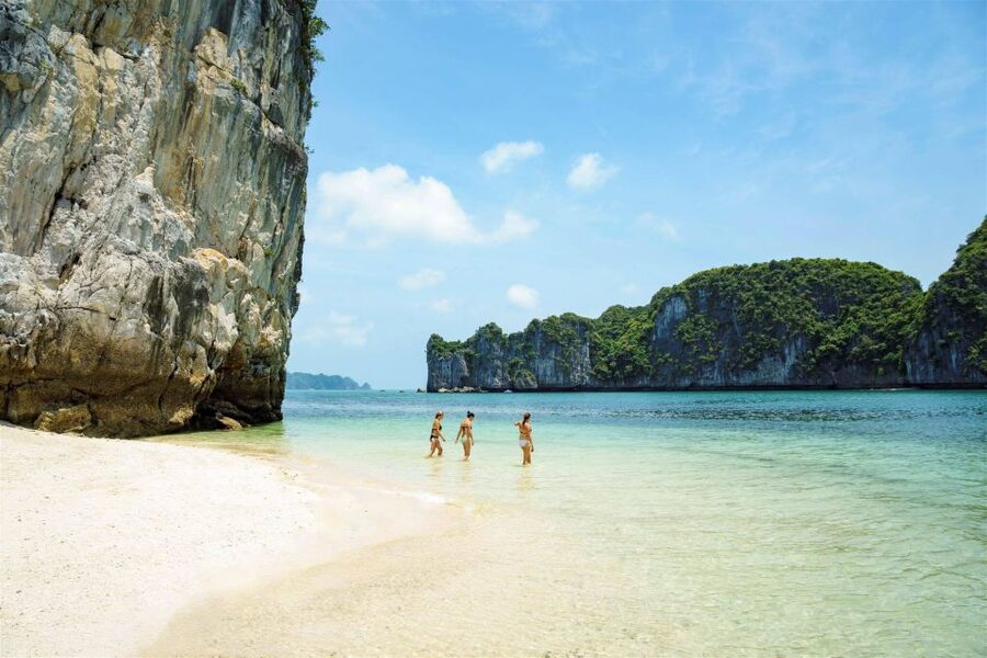 From Hanoi: Ha Long - Bai Tu Long Bay 2-Day 1-Night Cruise - Thien Canh Son Cave and Hon Co Island beach