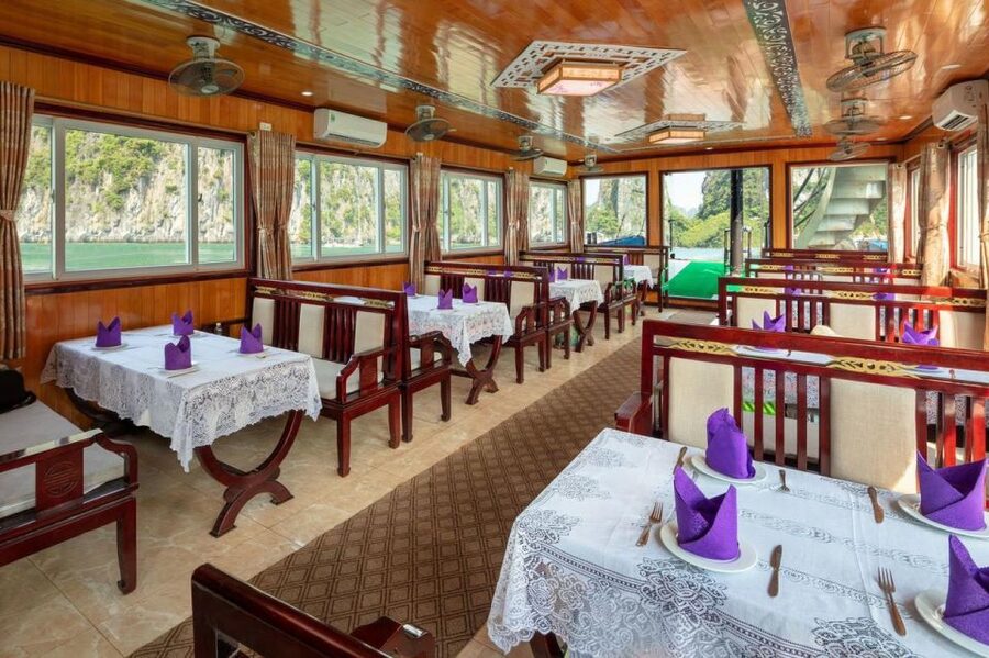 From Hanoi: Halong Bay Deluxe Cruise Day Trip - Vietnamese lunch onboard