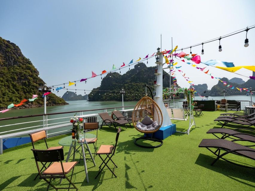 From Hanoi: Halong Bay Deluxe Cruise Day Trip - Luon Cave by kayak, boat, or another option