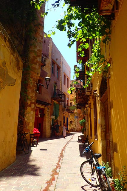 From Heraklion: Cruise to Balos Lagoon and Chania Old Town - Guides, transport, and the human side of the trip
