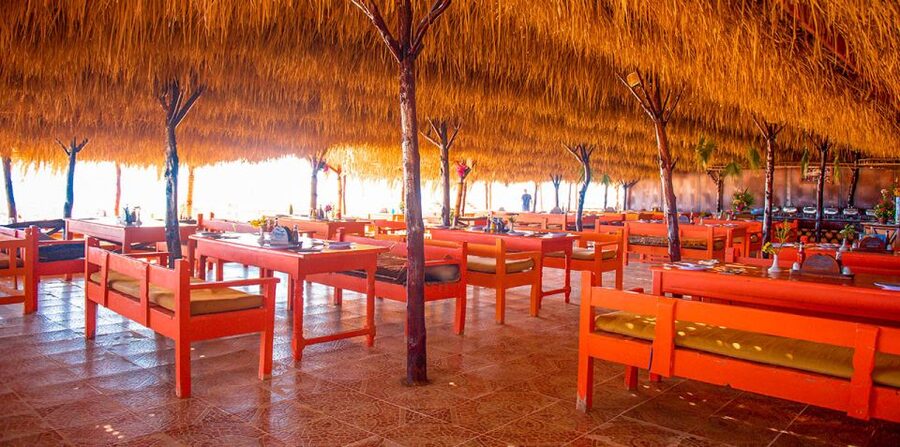 From Hurghada: Paradise Island Snorkeling Cruise with Lunch - Lunch, drinks, and the daily rhythm