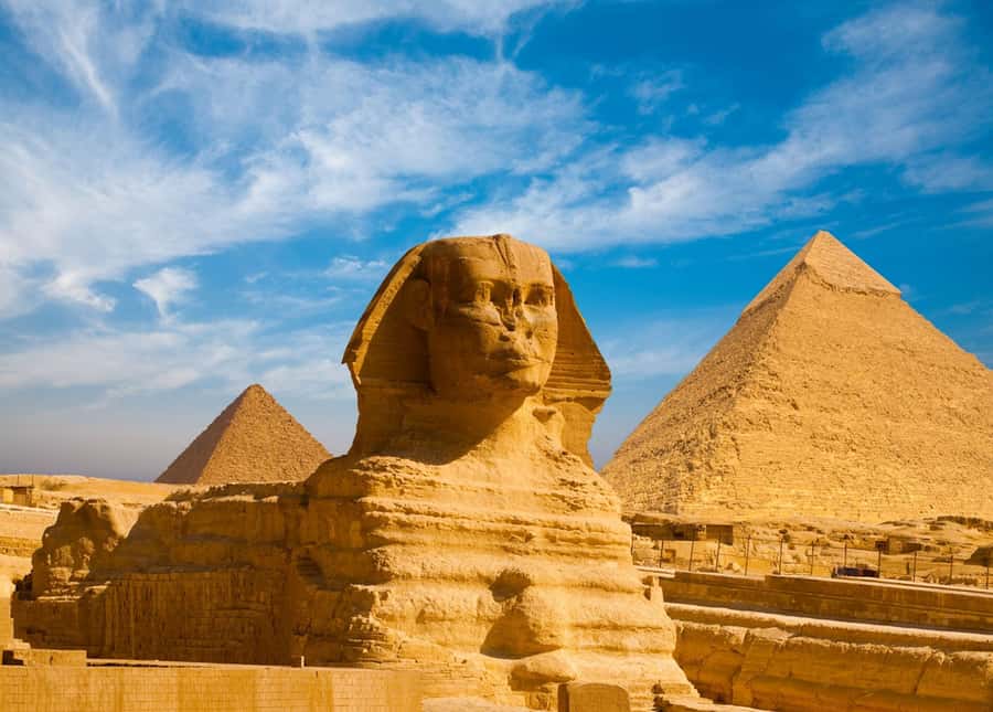 From Hurghada: Pyramids and Egyptian Museum Tour & Boat Ride - Which guide can make the biggest difference?