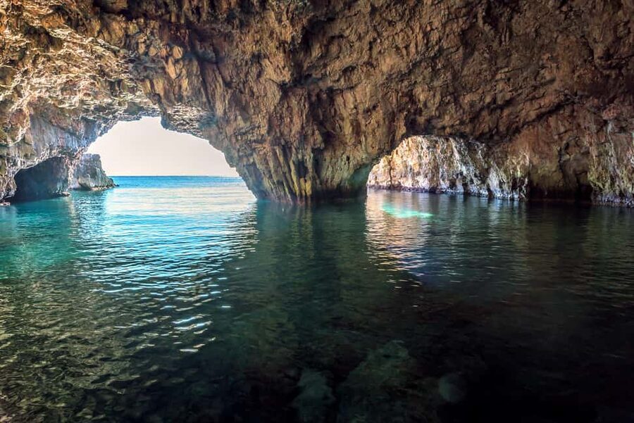 From Hvar: Blue Cave, Green Cave & 5 Islands Speedboat Tour - Vis and Komiža: A Taste of Island Life