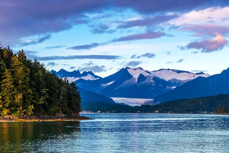 From Juneau: Whale Watching Cruise with Snacks - Leaving downtown Juneau for Auke Bay