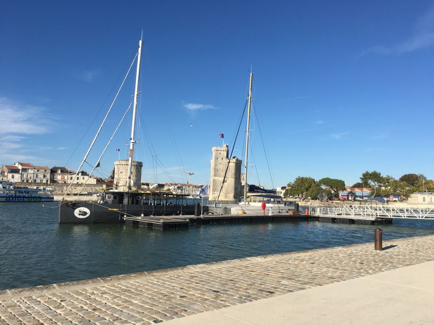 From La Rochelle: Sailing Cruise to Fort Boyard - Crossing the bay under sail