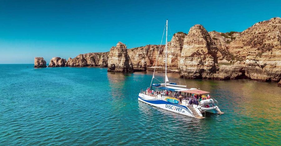 From Lagos: Algarve Golden Coast Cruise - Setting out from Marina de Lagos