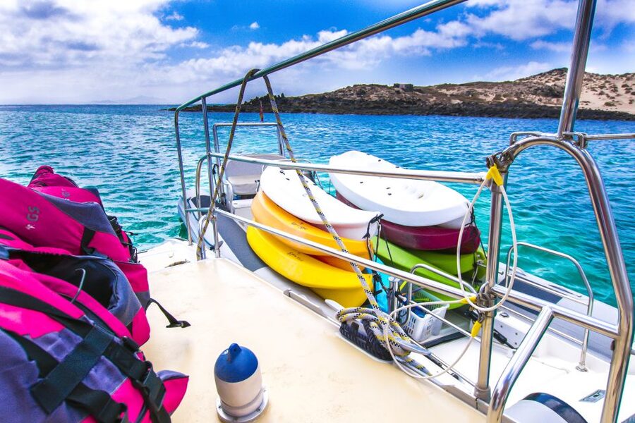 From Lanzarote: Sailing Day Trip Around La Graciosa - What to bring for a comfortable day
