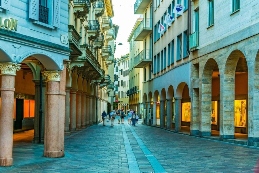 From Milan: Como, Lugano and Bellagio Exclusive Boat Cruise - Crossing into Switzerland and reaching Lugano