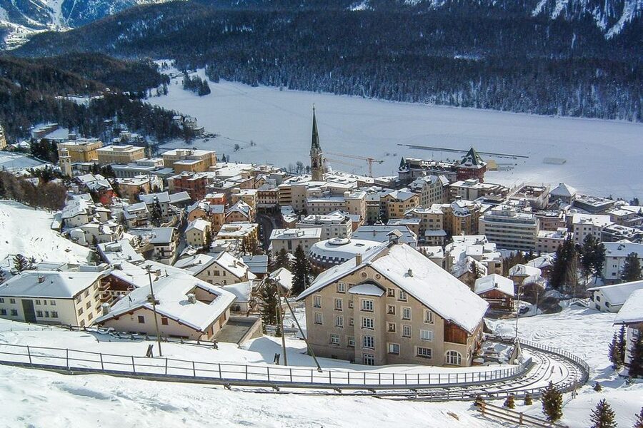 From Milan: Lake Como Cruise, St. Moritz & Bernina Red Train - What the Bernina Red Train is really like