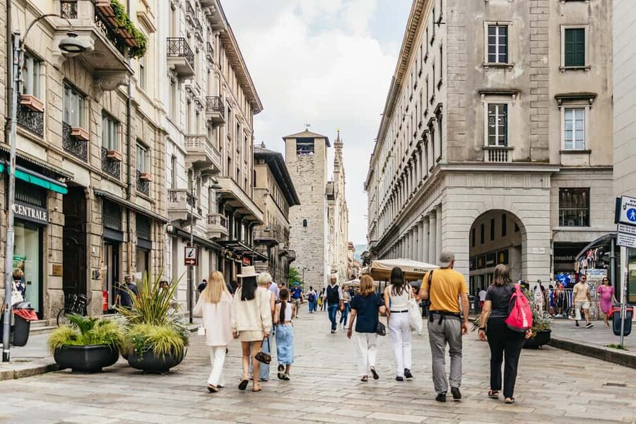 From Milan: Lake Como Cruise with Visits to Como & Bellagio - Como after the cruise