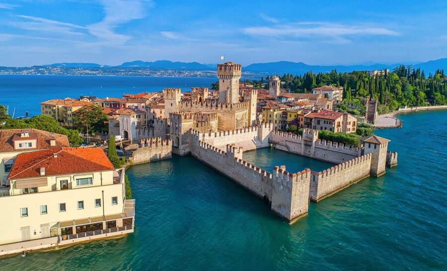 From Milan: Verona, Sirmione and Lake Garda with Boat Cruise - Verona in three hours: romance, Roman stone, and free time