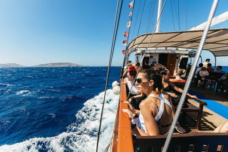 From Mykonos: Cruise to Delos and Rhenia with Lunch - Rhenia: clear water and a quiet beach stop