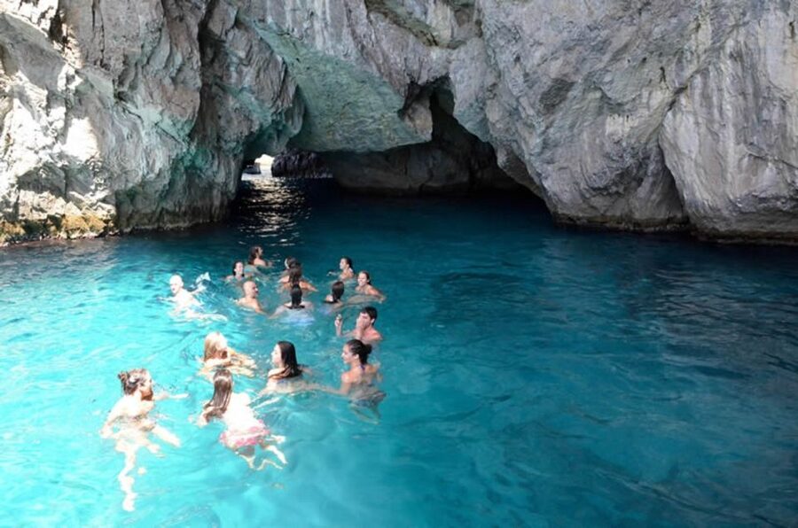 From Naples: Capri Boat Day Trip with Drinks - Drinks, snacks, and the ride back