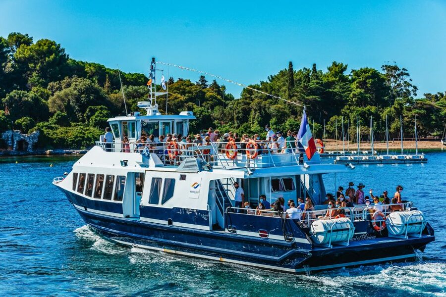 From Nice: Round-Trip Transportation to Saint Tropez by Boat - Arriving near the heart of Saint Tropez