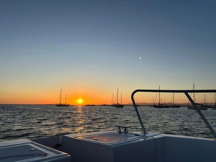 From Olhão: Ria Formosa Sunset Island Boat Tour - Culatra Island and the sunset finale