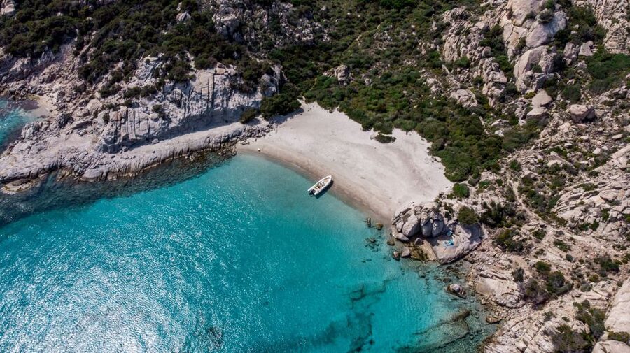 From Palau or La Maddalena: Archipelago Sailing Ship Tour - A vintage boat with a better size than the giant ferries