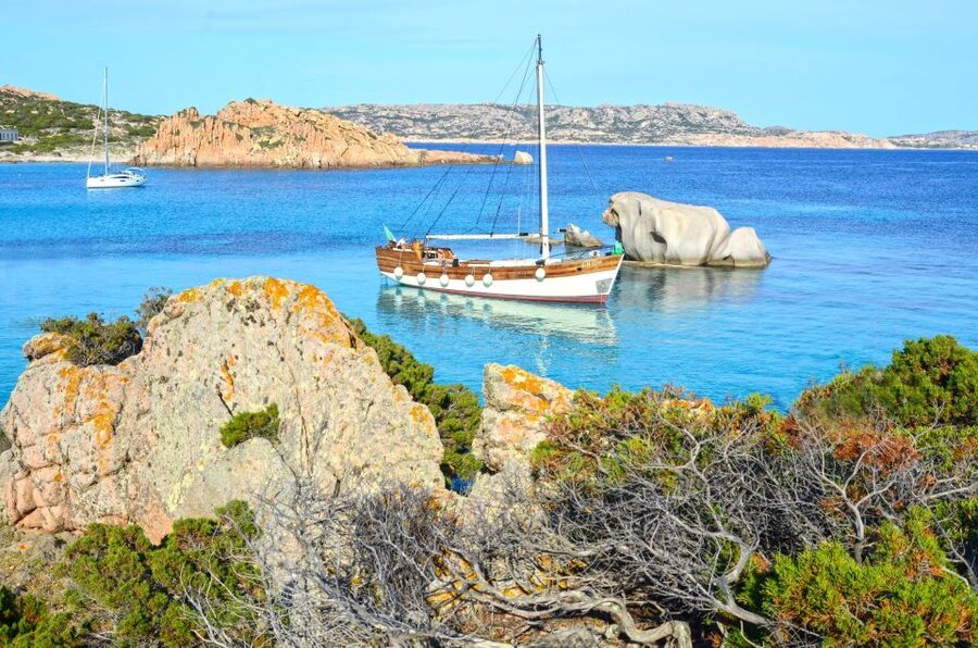 From Palau or La Maddalena: Archipelago Sailing Ship Tour - Guide service and the multilingual commentary