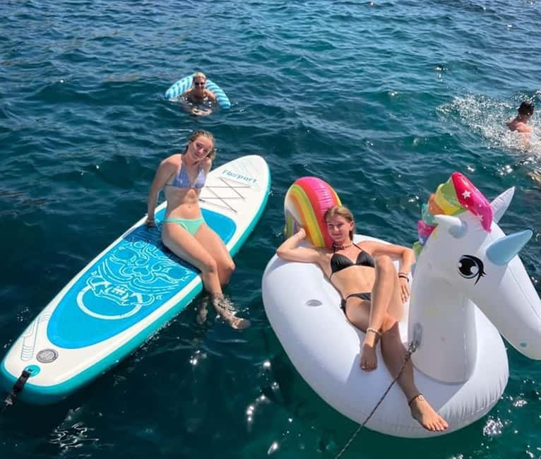 From Palma: Luxury Catamaran Group Tour with Tapas & Drinks - Practical tips for a better outing