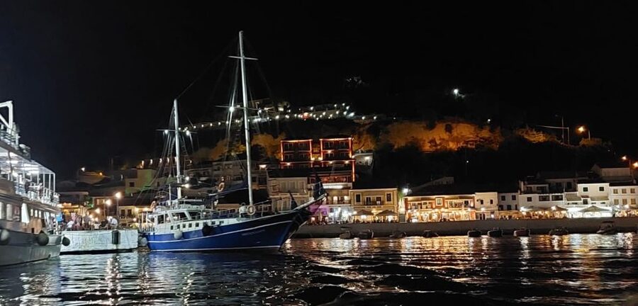 From Parga: Paxos and Antipaxos Cruise with Blue Caves - Key points at a glance