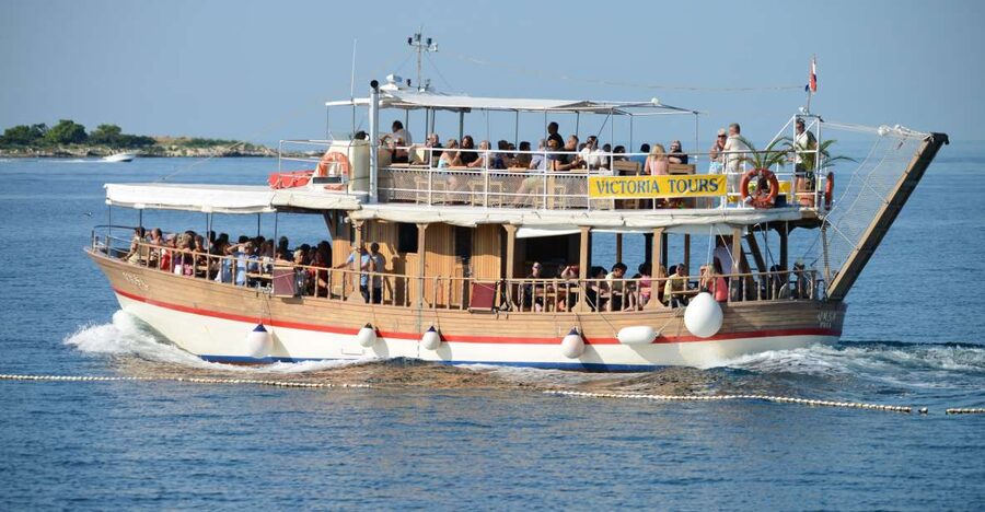 From Poreč: Lim Fjord, Rovinj, and Vrsar Boat Trip - The crew and the feel of the day