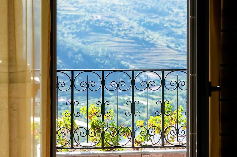 From Porto: Douro Valley w/ Boat Tour, Wine Tasting & Lunch - A second cellar and a different look at Port wine